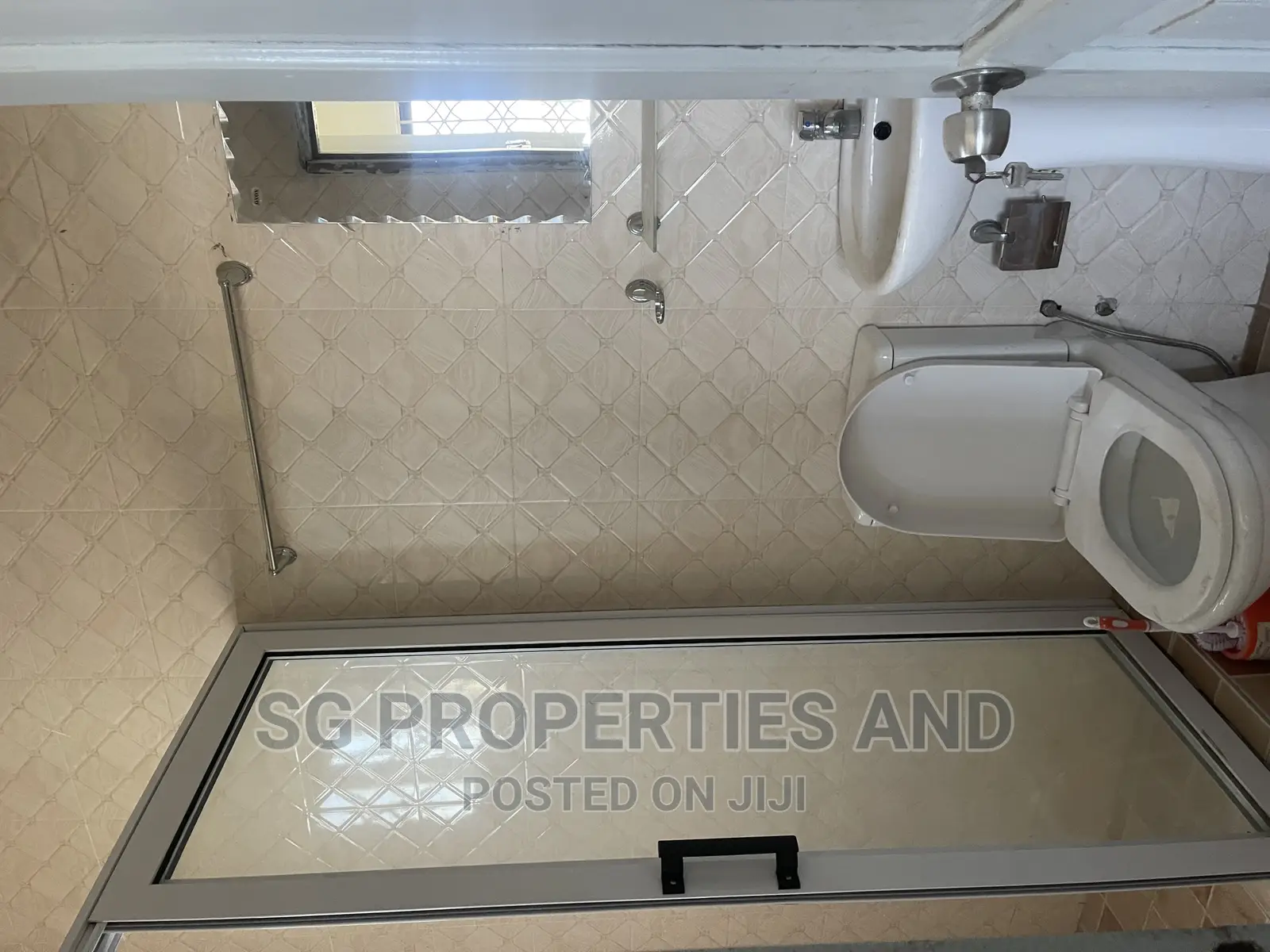 2bdrm Apartment in Lashibi, Spintex for rent in Spintex