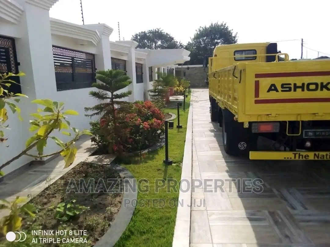7bdrm House In Tema Metropolitan For Sale in Tema Metropolitan