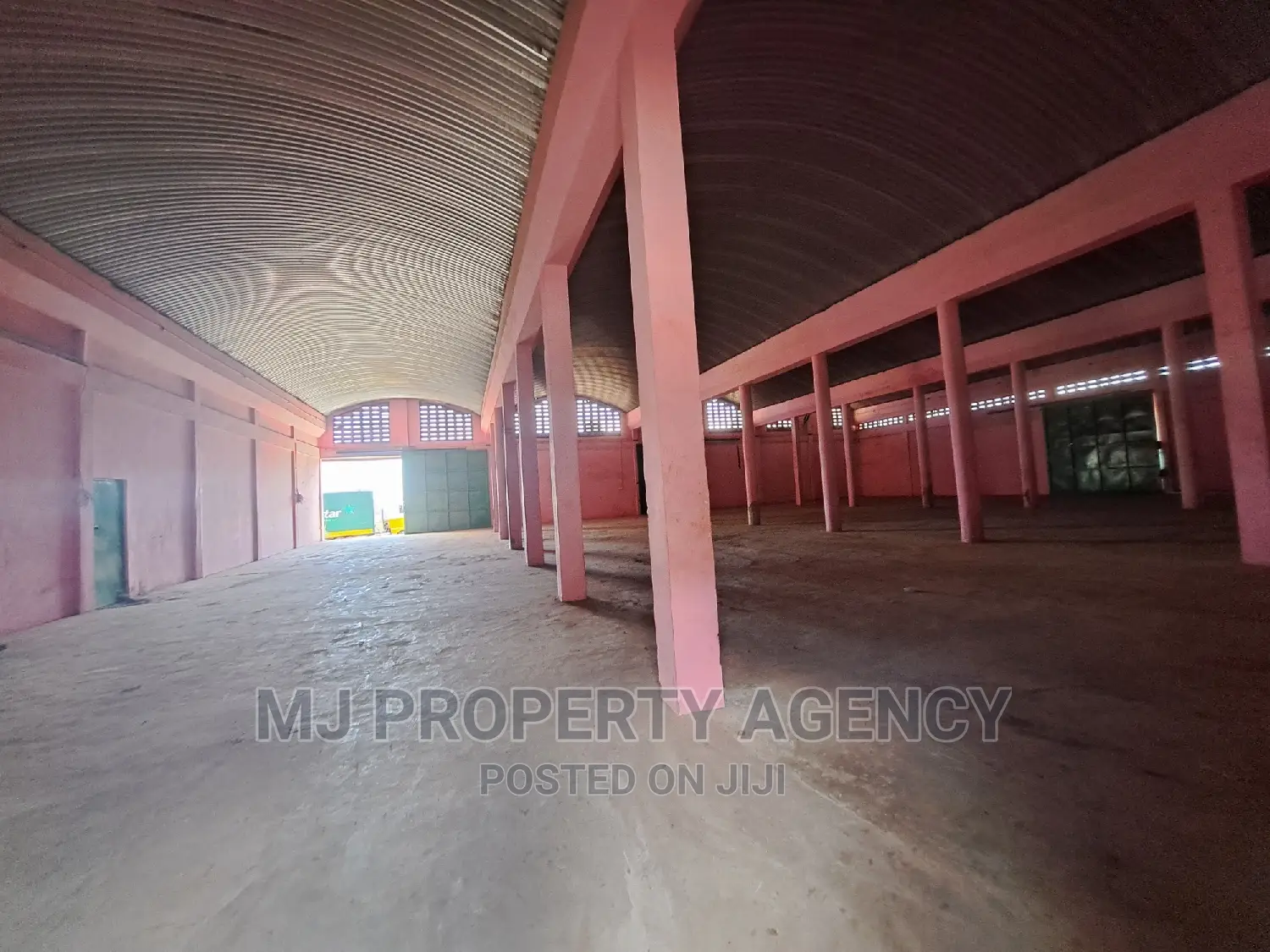 900 SQM Warehouse in Tema Metropolitan