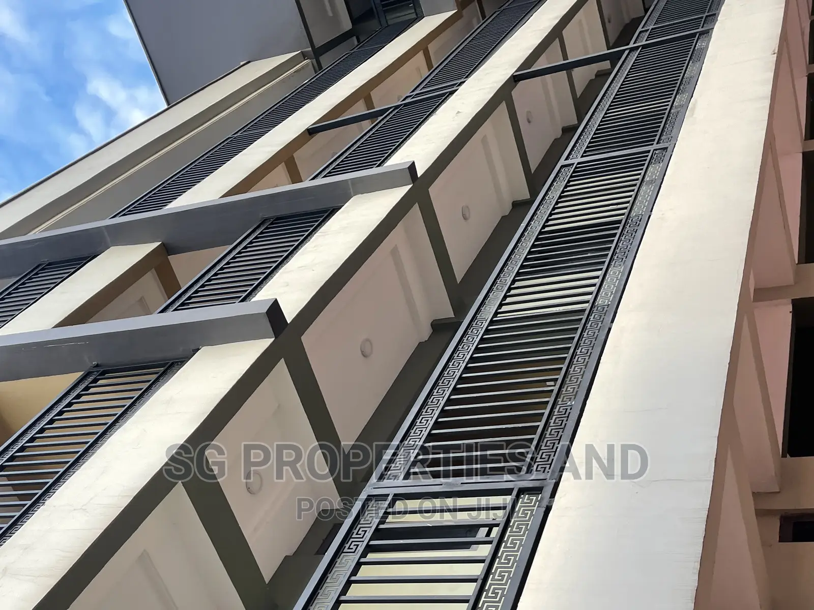 3bdrm Apartment in Ecobank, Spintex for rent in Spintex