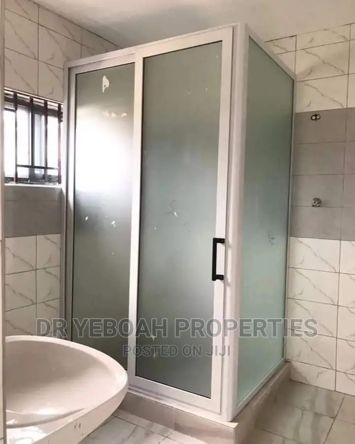 3bdrm House in Spintex:- 3 Bedrooms, Baatsona Total for sale in Baatsona Total