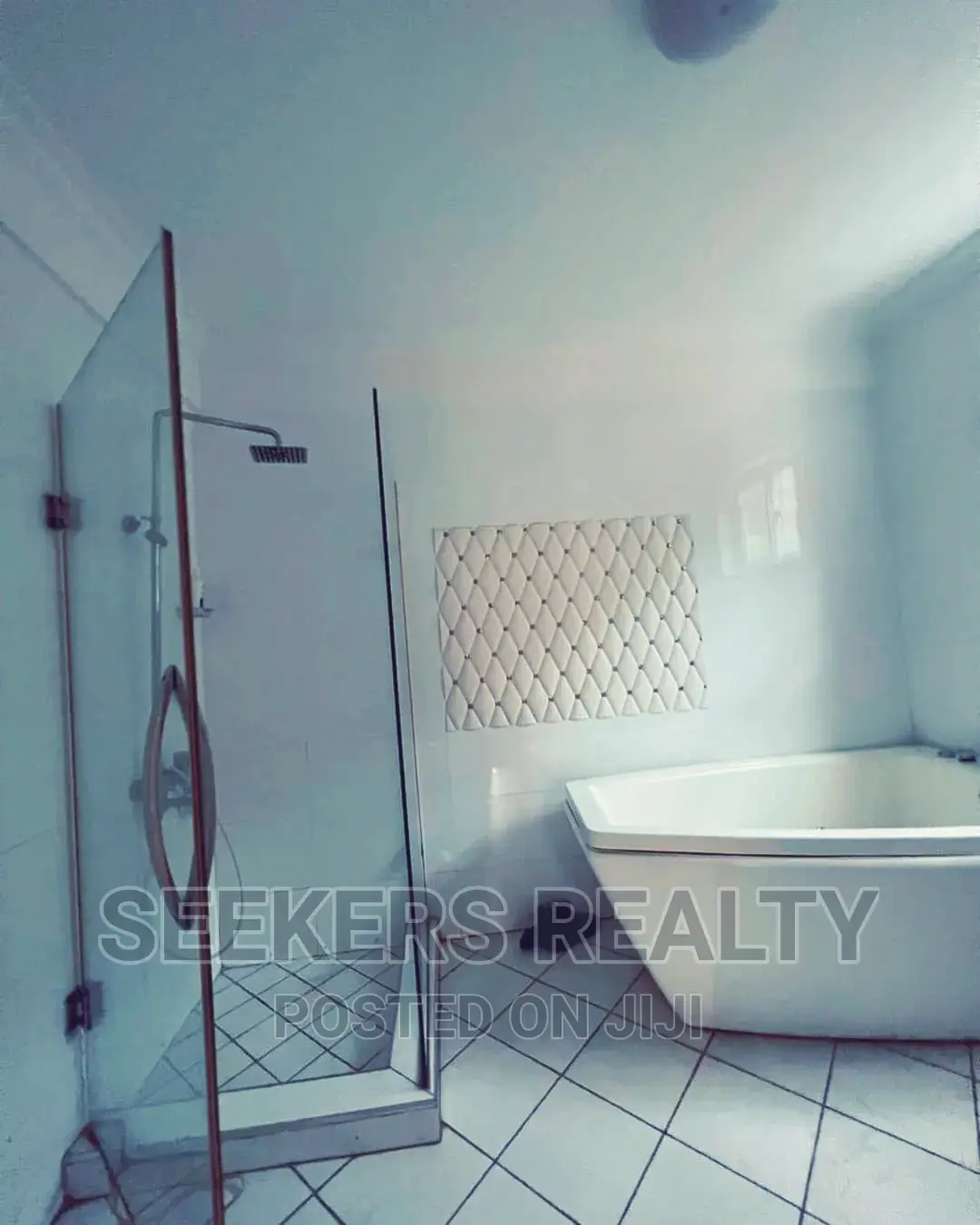 4bdrm Townhouse/Terrace in Seekers Realty, North Ridge for sale in North Ridge
