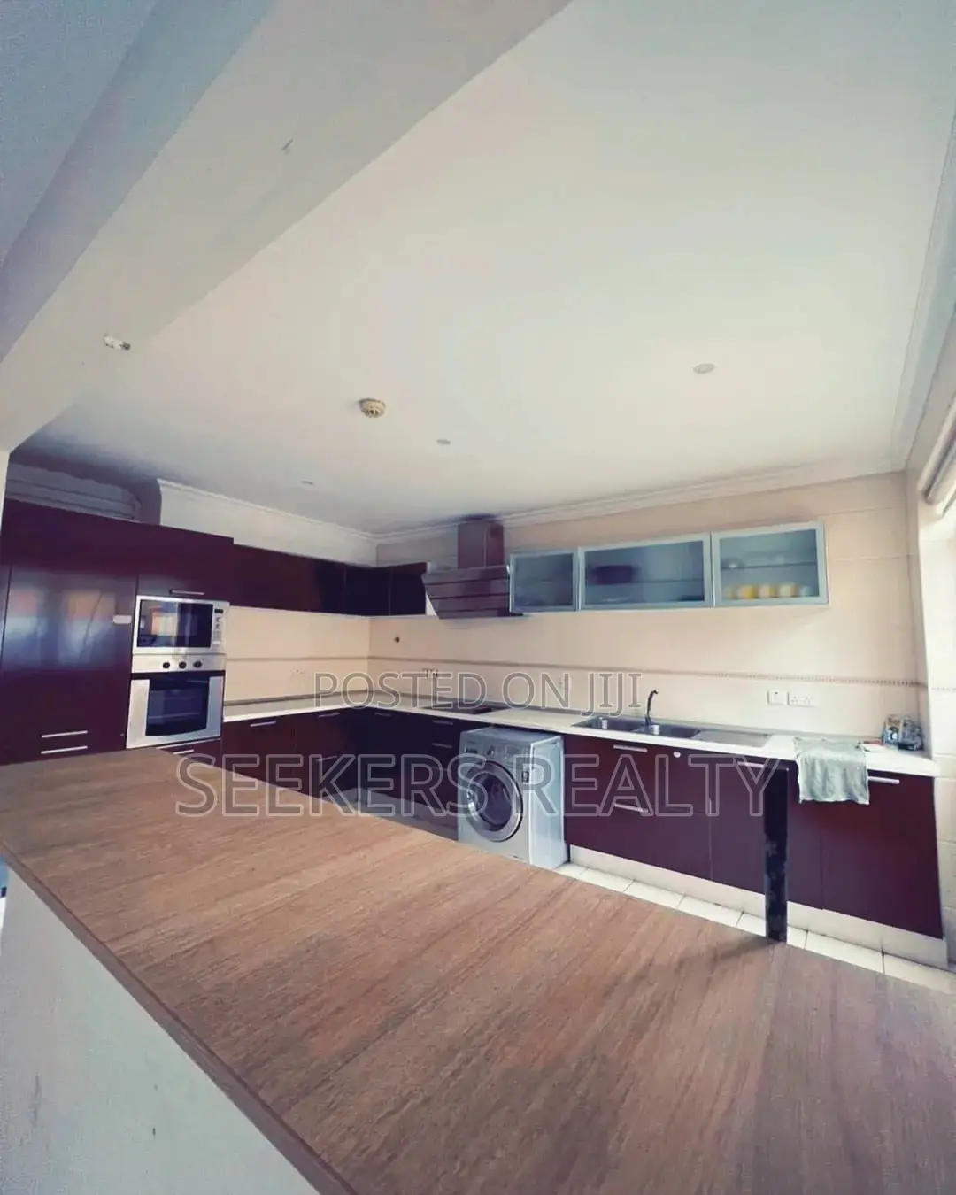 4bdrm Townhouse/Terrace in Seekers Realty, North Ridge for sale in North Ridge