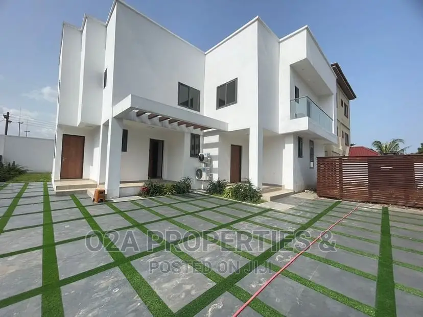 4bdrm House in A&C Mall Area for sale in A&C Mall Area