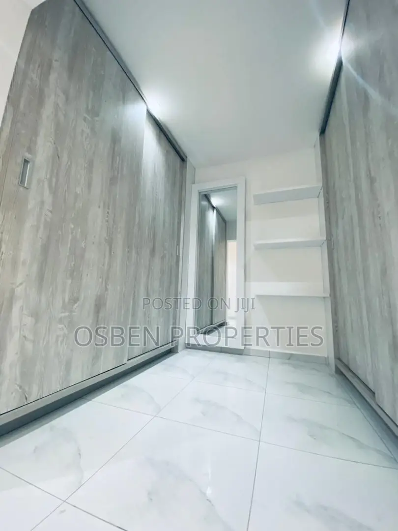 Furnished 8bdrm Mansion in Pleasant Properties, East Legon for sale in East Legon