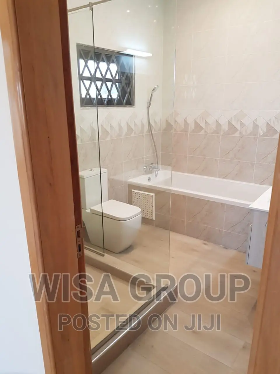 5bdrm Duplex in Wisa Groups, Accra Metropolitan for rent in Accra Metropolitan