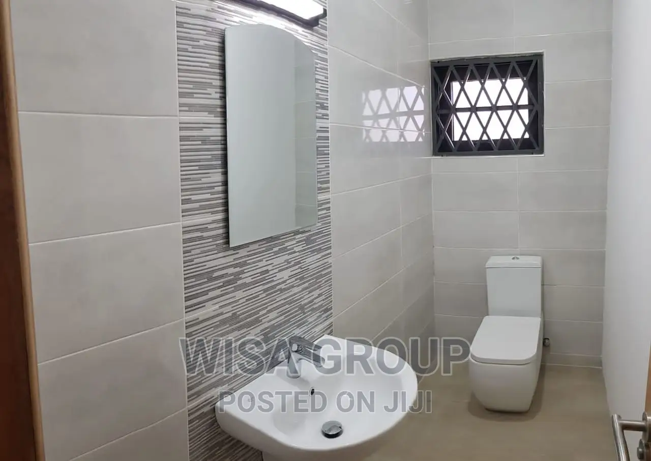 5bdrm Duplex in Wisa Groups, Accra Metropolitan for rent in Accra Metropolitan