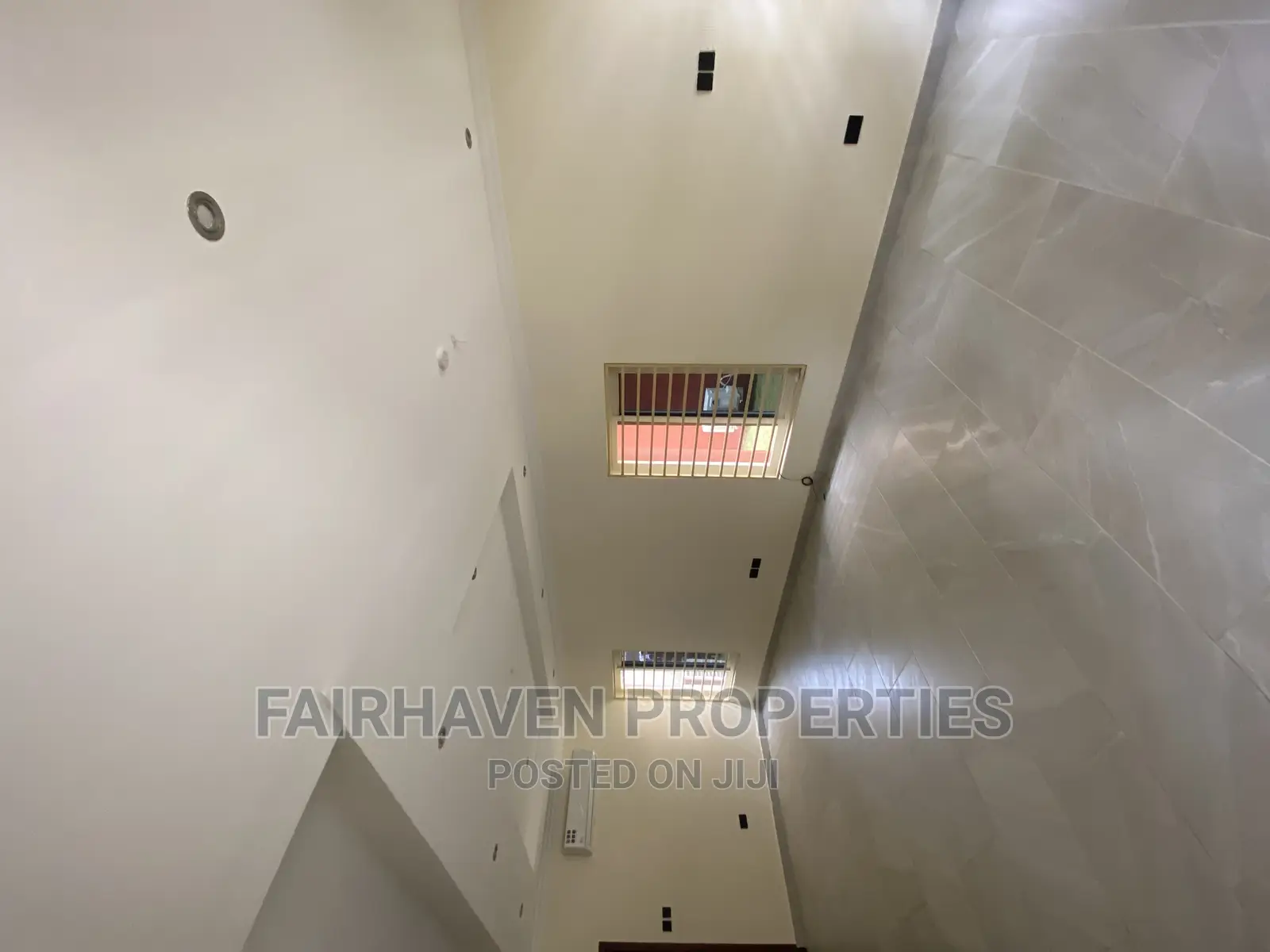 3bdrm Townhouse / Terrace in Tseaddo, Airport Residential Area in Airport Residential Area
