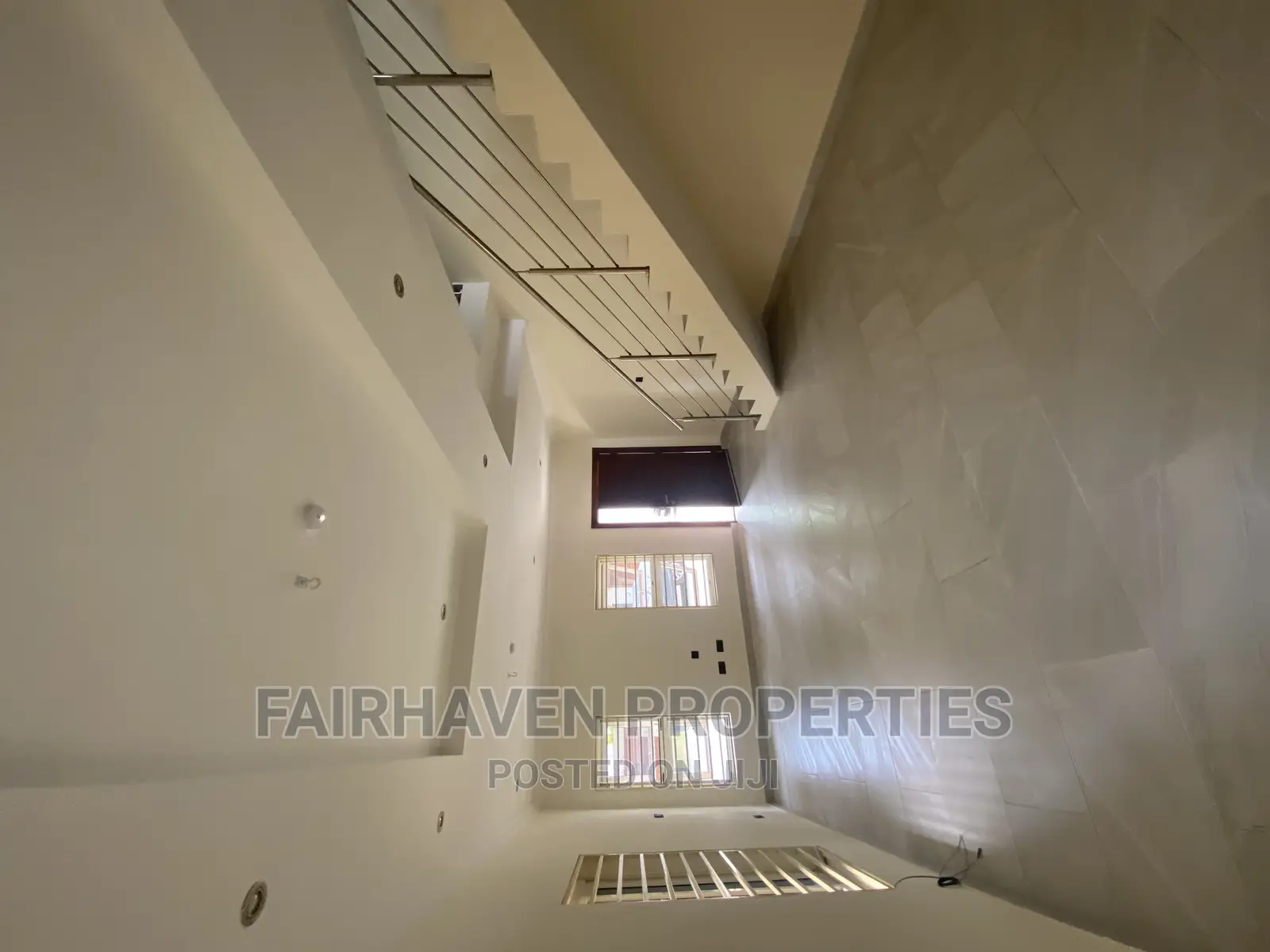 3bdrm Townhouse / Terrace in Tseaddo, Airport Residential Area in Airport Residential Area