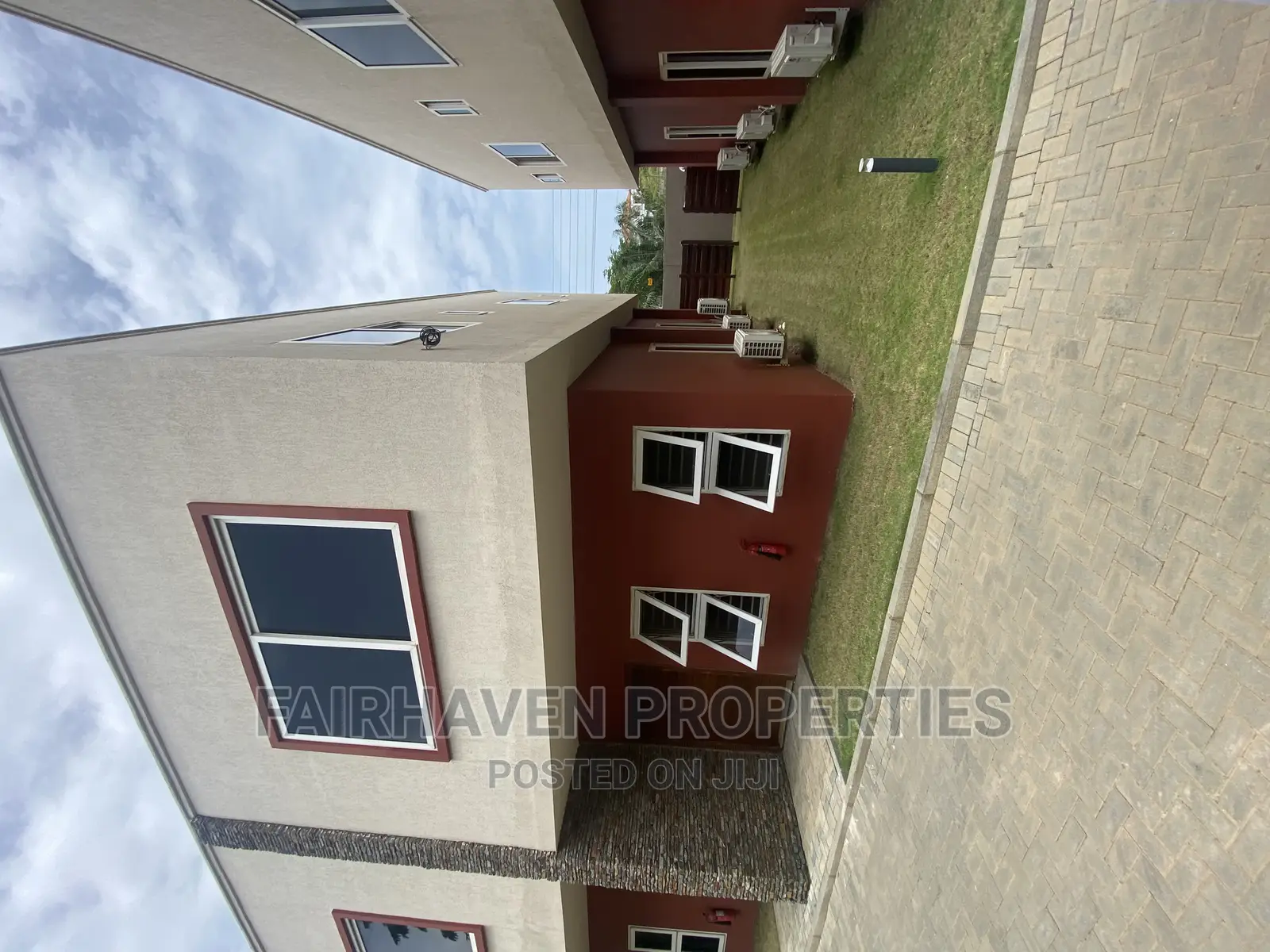 3bdrm Townhouse / Terrace in Tseaddo, Airport Residential Area in Airport Residential Area