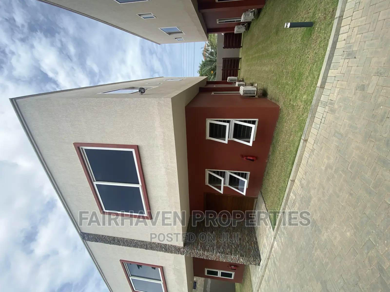 3bdrm Townhouse / Terrace in Tseaddo, Airport Residential Area in Airport Residential Area