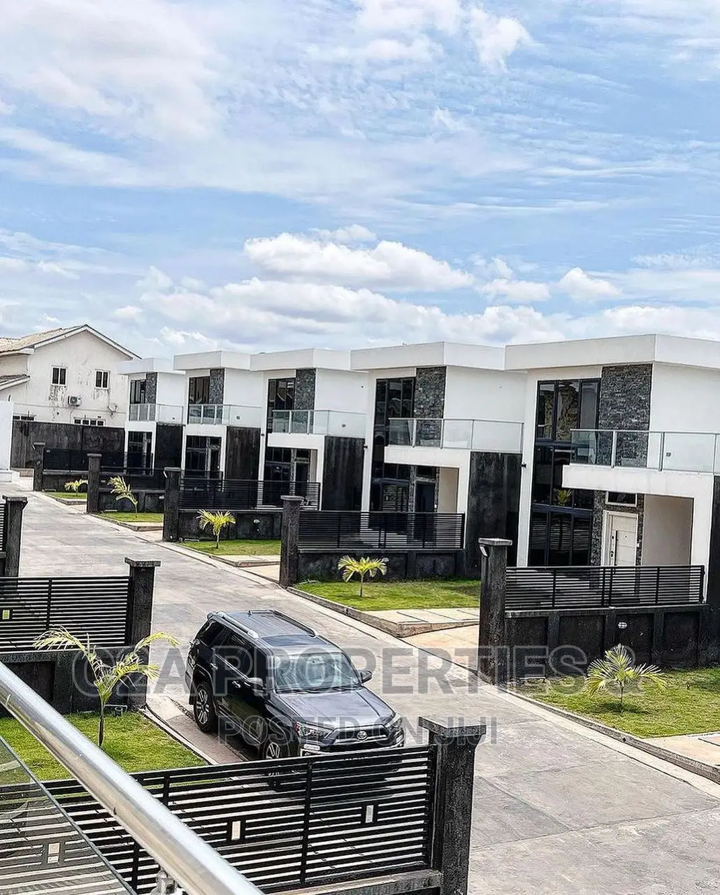 3bdrm House in Oyarifa Mall Area for sale in Oyarifa Mall Area