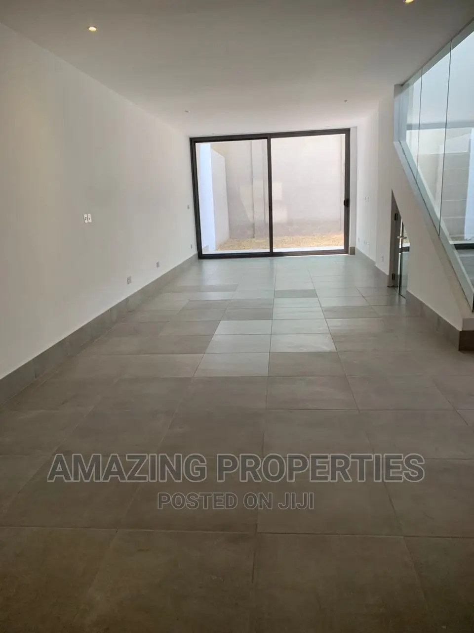 4bdrm House in North Ridge for sale in North Ridge