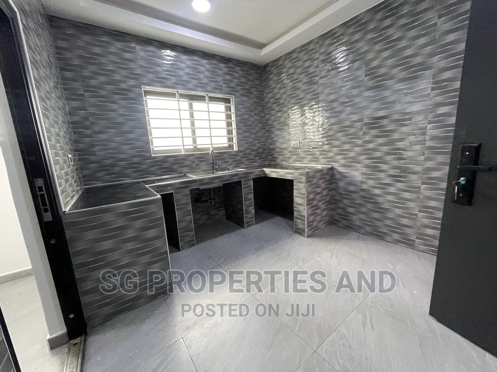 2bdrm Apartment in Batsonaa, Spintex for rent in Spintex