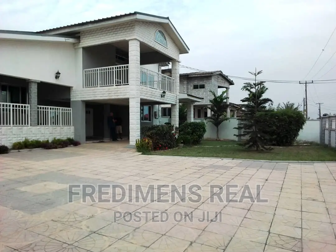 5bdrm House in Fredimens Real, Kumasi Metropolitan for sale in Kumasi Metropolitan