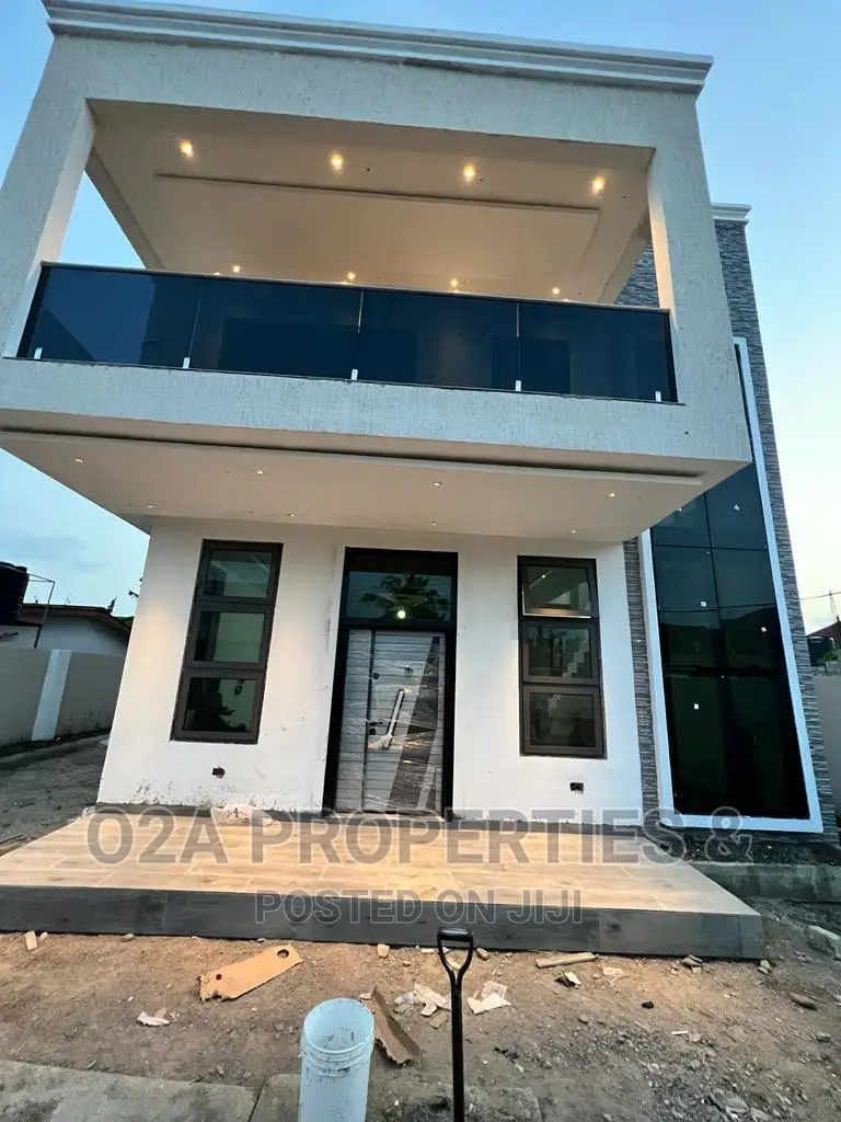 4bdrm House in Baatsona Total for sale in Baatsona Total