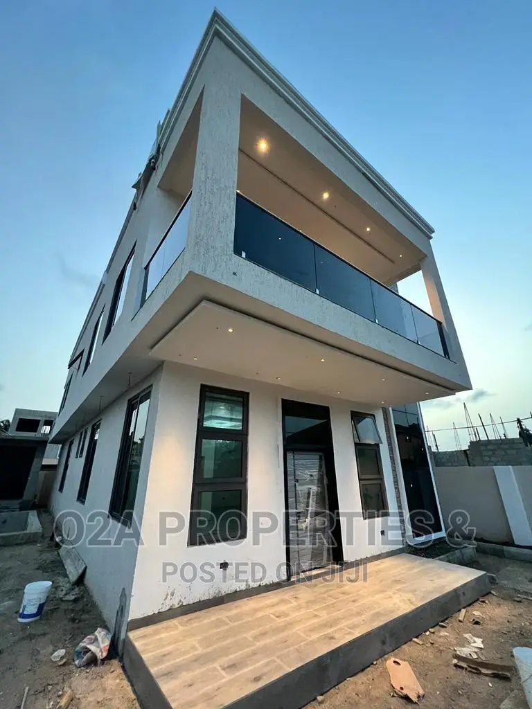 4bdrm House in Baatsona Total for sale in Baatsona Total