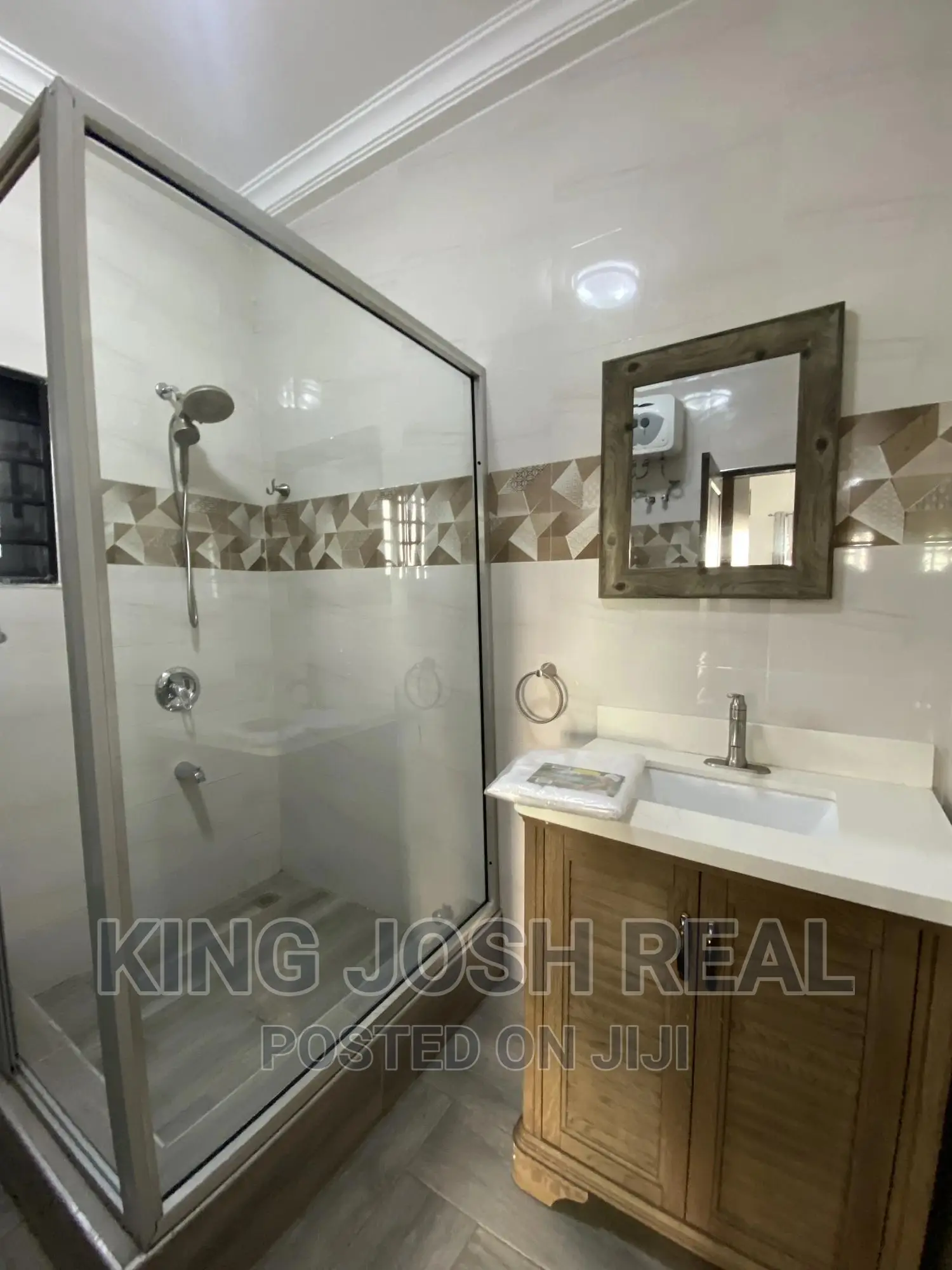 Luxurious 2 Bedroom Apartment For Rent At Spintex in Spintex