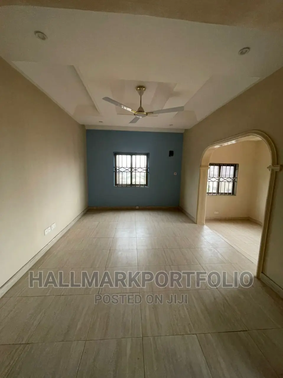 8bdrm House in Weija for sale in Weija