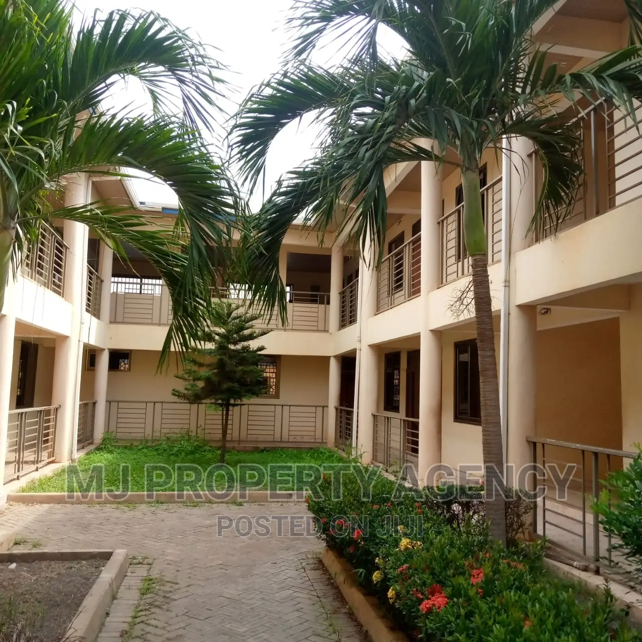 20bdrm House in Mayflower, Tema Metropolitan for rent in Tema Metropolitan