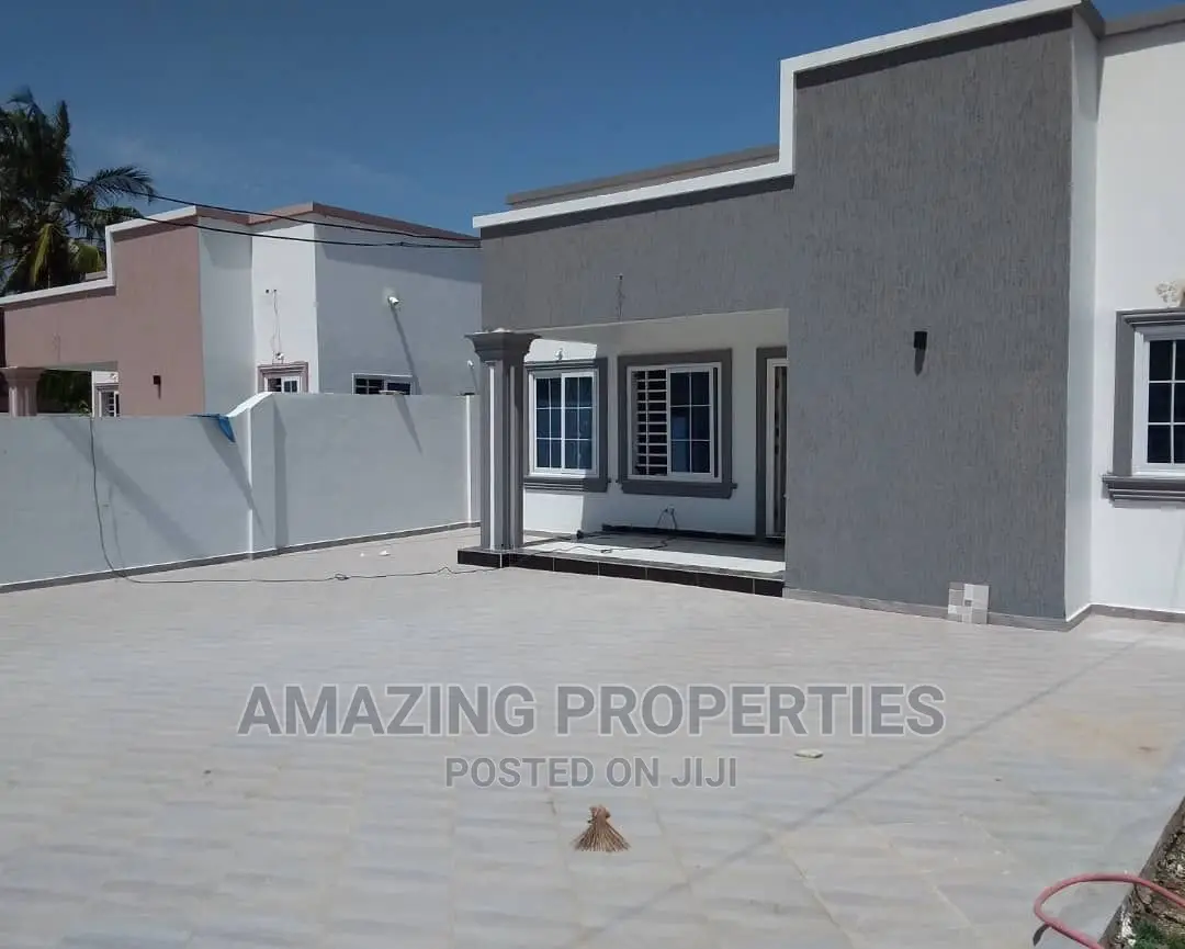 3bdrm House in Spintex for rent in Spintex
