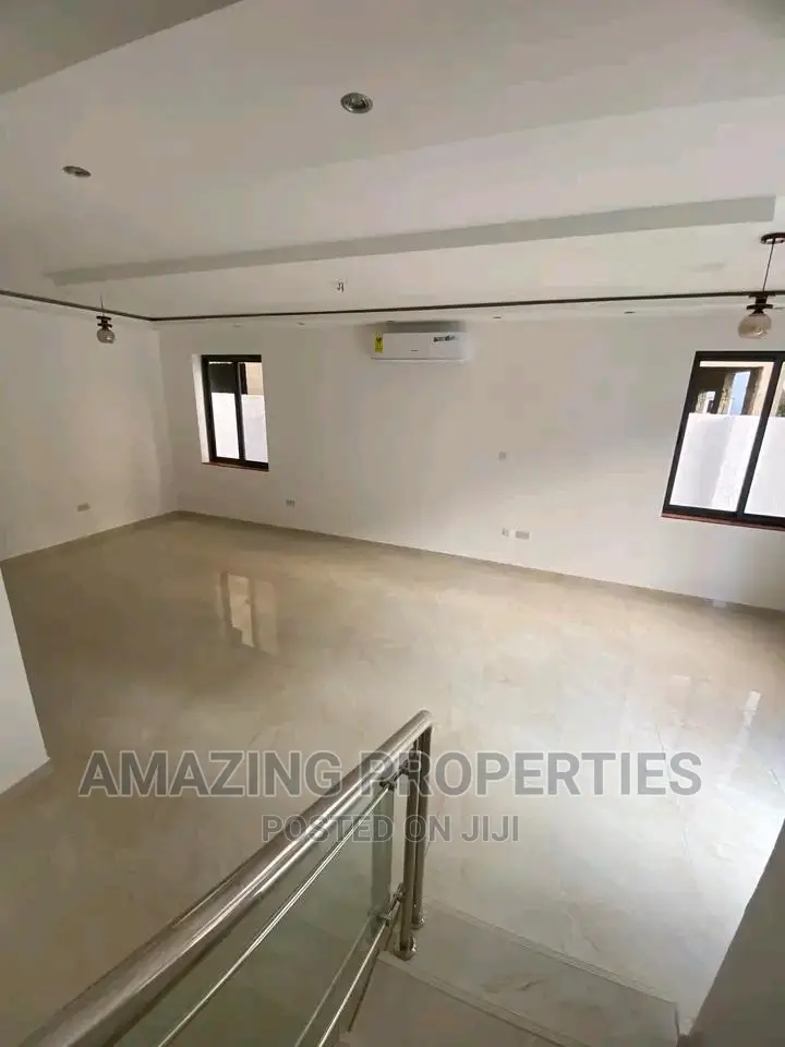 4bdrm House in East Legon for sale in East Legon