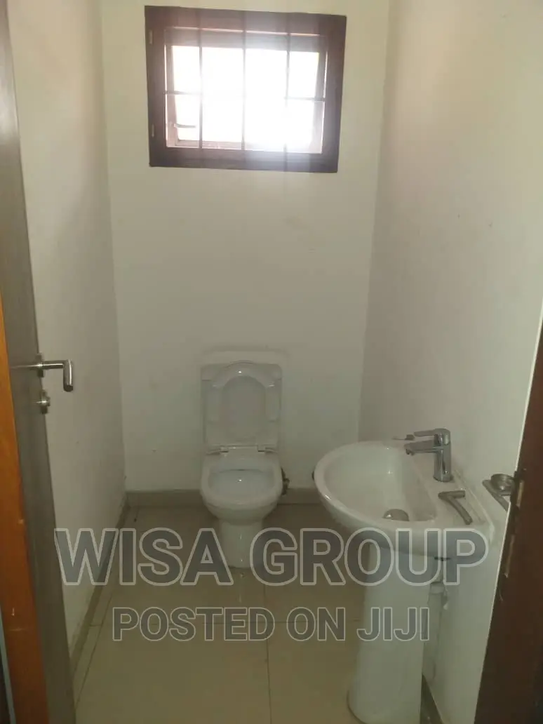 3bdrm Duplex in Wisa Groups, Cantonments for rent in Cantonments