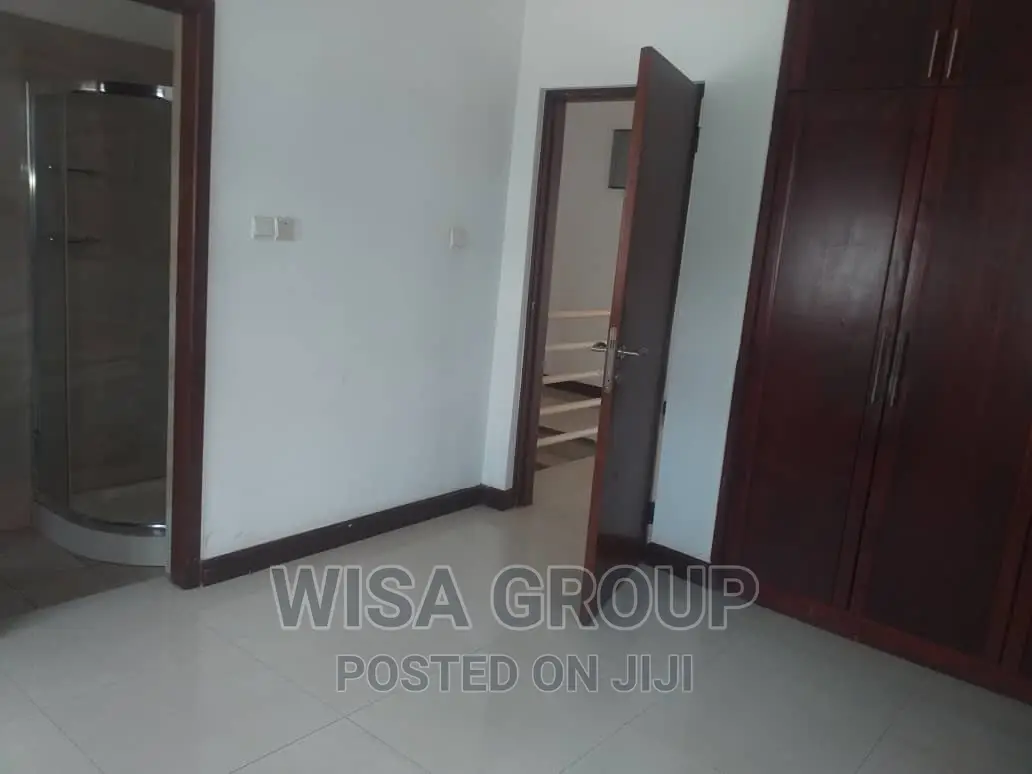 3bdrm Duplex in Wisa Groups, Cantonments for rent in Cantonments