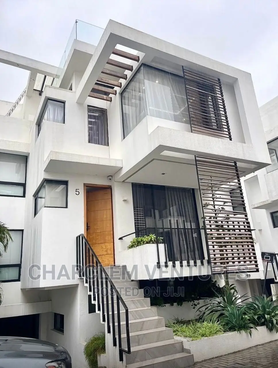 Furnished 4bdrm Townhouse / Terrace in Charclem Ventures, Cantonments in Cantonments