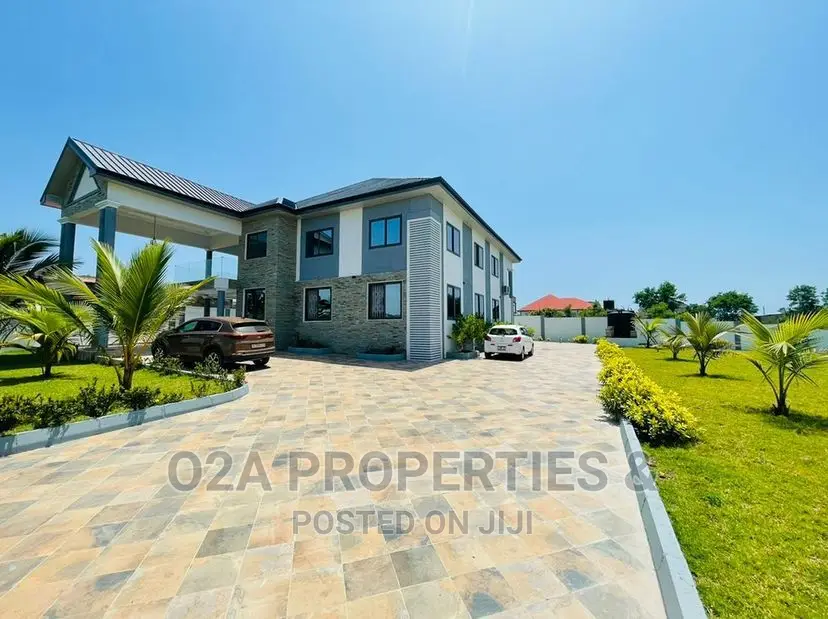 Furnished 4bdrm House in West Hills Mall Area for sale in West Hills Mall Area