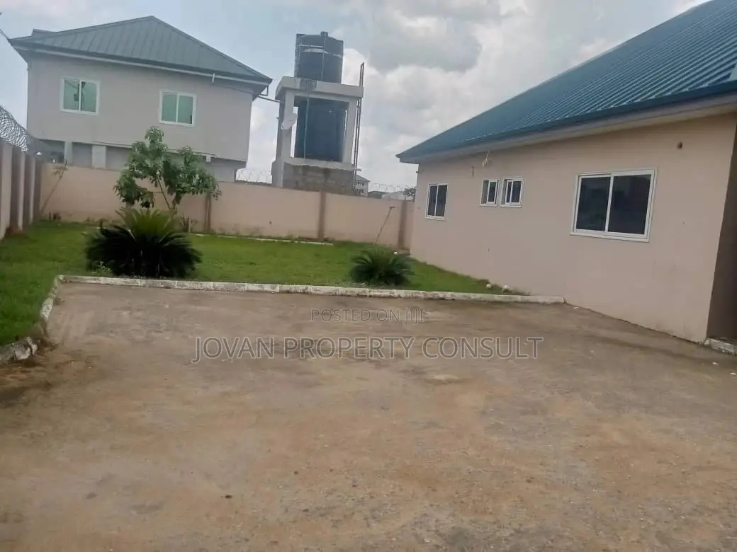 3bdrm House in Amasaman 3 Junction for sale in Amasaman