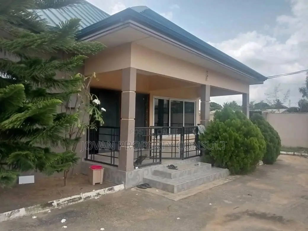3bdrm House in Amasaman 3 Junction for sale in Amasaman