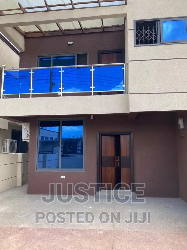 3bdrm Duplex in Ayi Mensah Oyarifa for rent in Oyarifa
