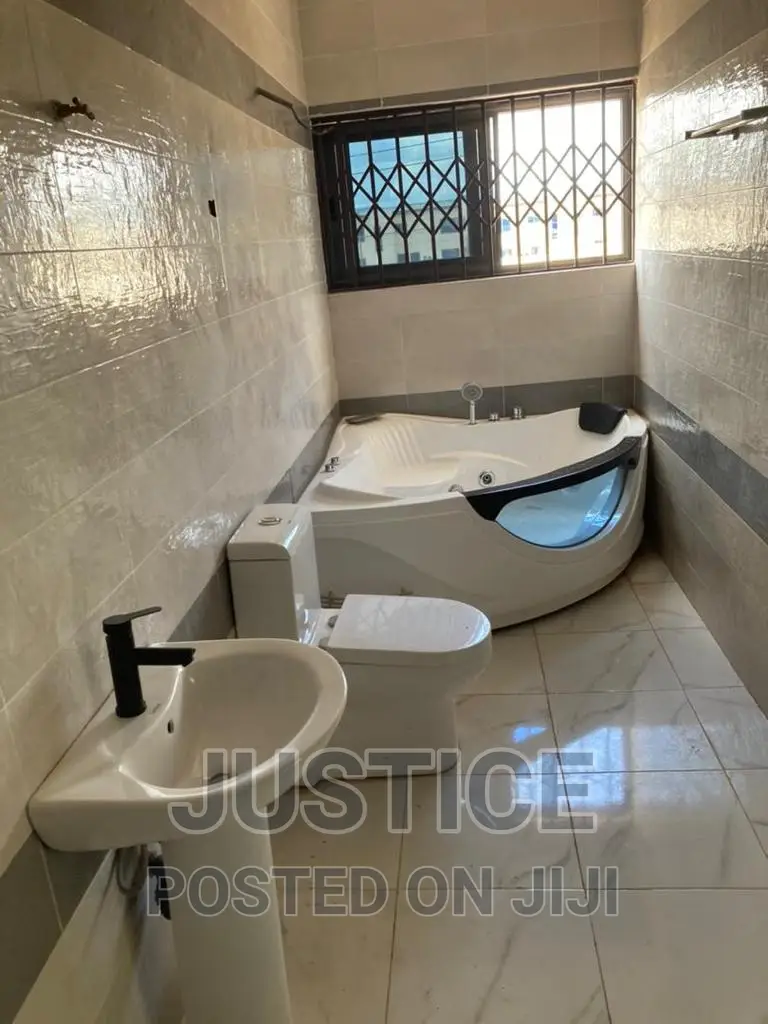 3bdrm Duplex in Ayi Mensah Oyarifa for rent in Oyarifa