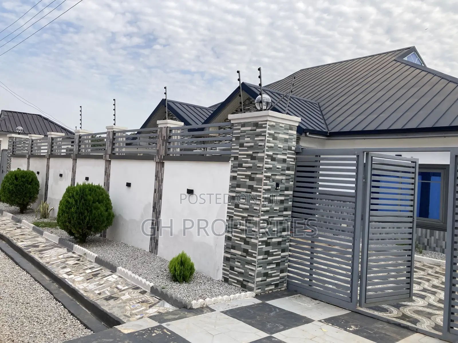 3bdrm House in Trede., Kumasi Metropolitan for sale in Kumasi Metropolitan