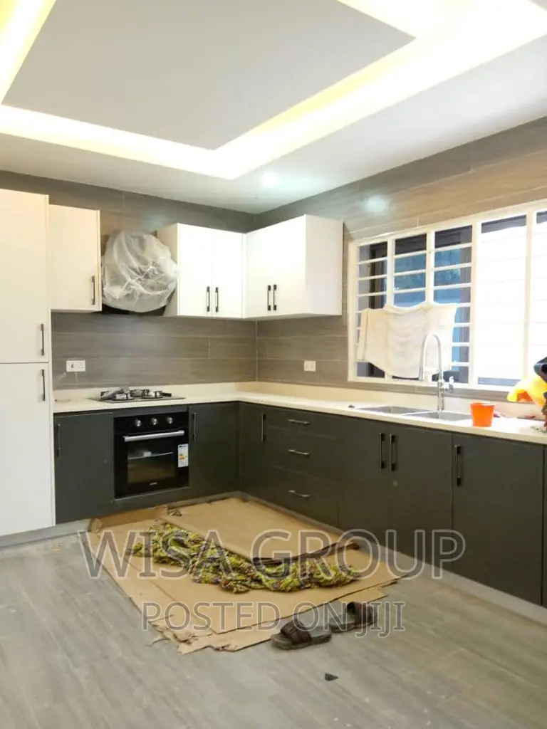 4bdrm Duplex in Wisa Groups, Accra Metropolitan for sale in Accra Metropolitan