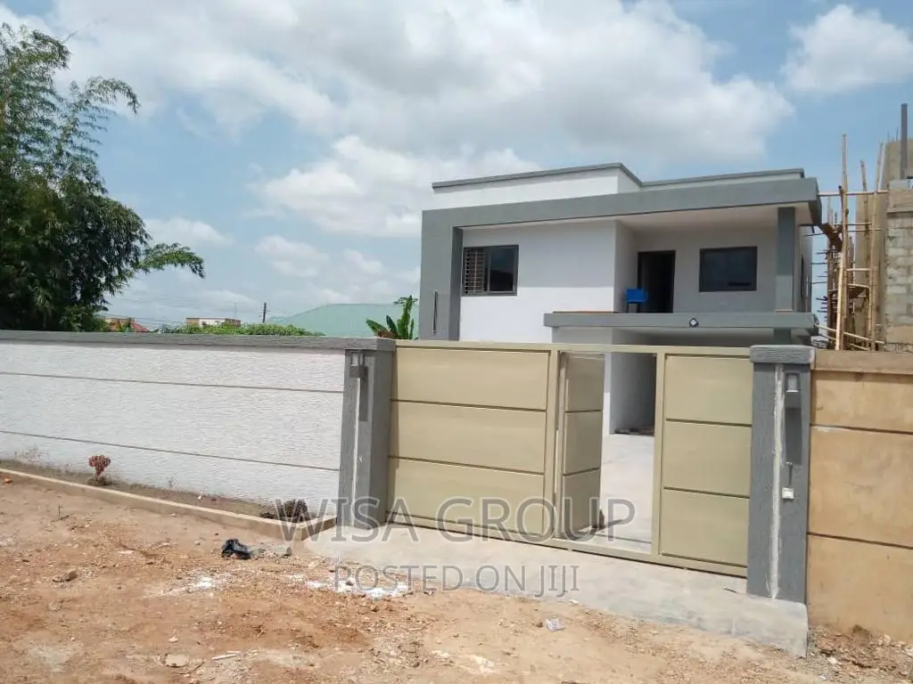 4bdrm Duplex in Wisa Groups, Accra Metropolitan for sale in Accra Metropolitan