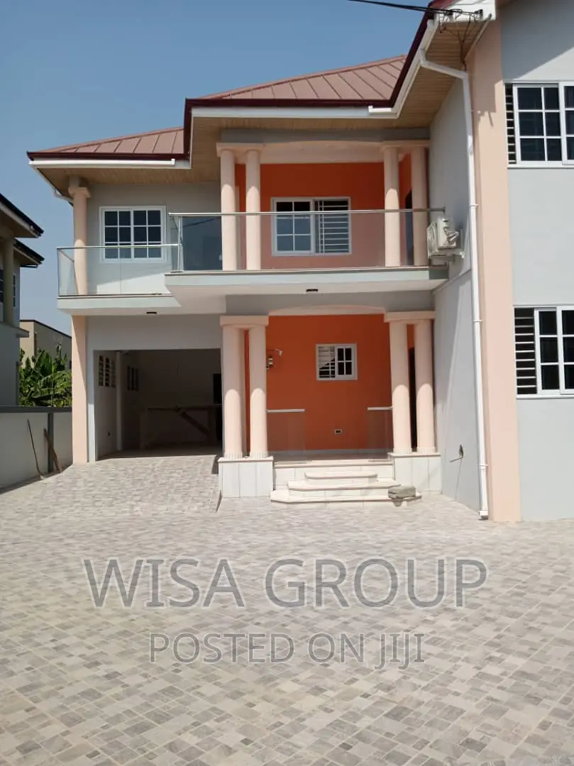 4bdrm Duplex in Wisa Groups, Accra Metropolitan for sale in Accra Metropolitan