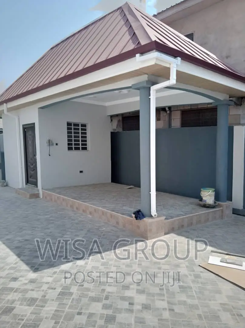 4bdrm Duplex in Wisa Groups, Accra Metropolitan for sale in Accra Metropolitan