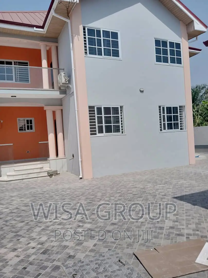 4bdrm Duplex in Wisa Groups, Accra Metropolitan for sale in Accra Metropolitan