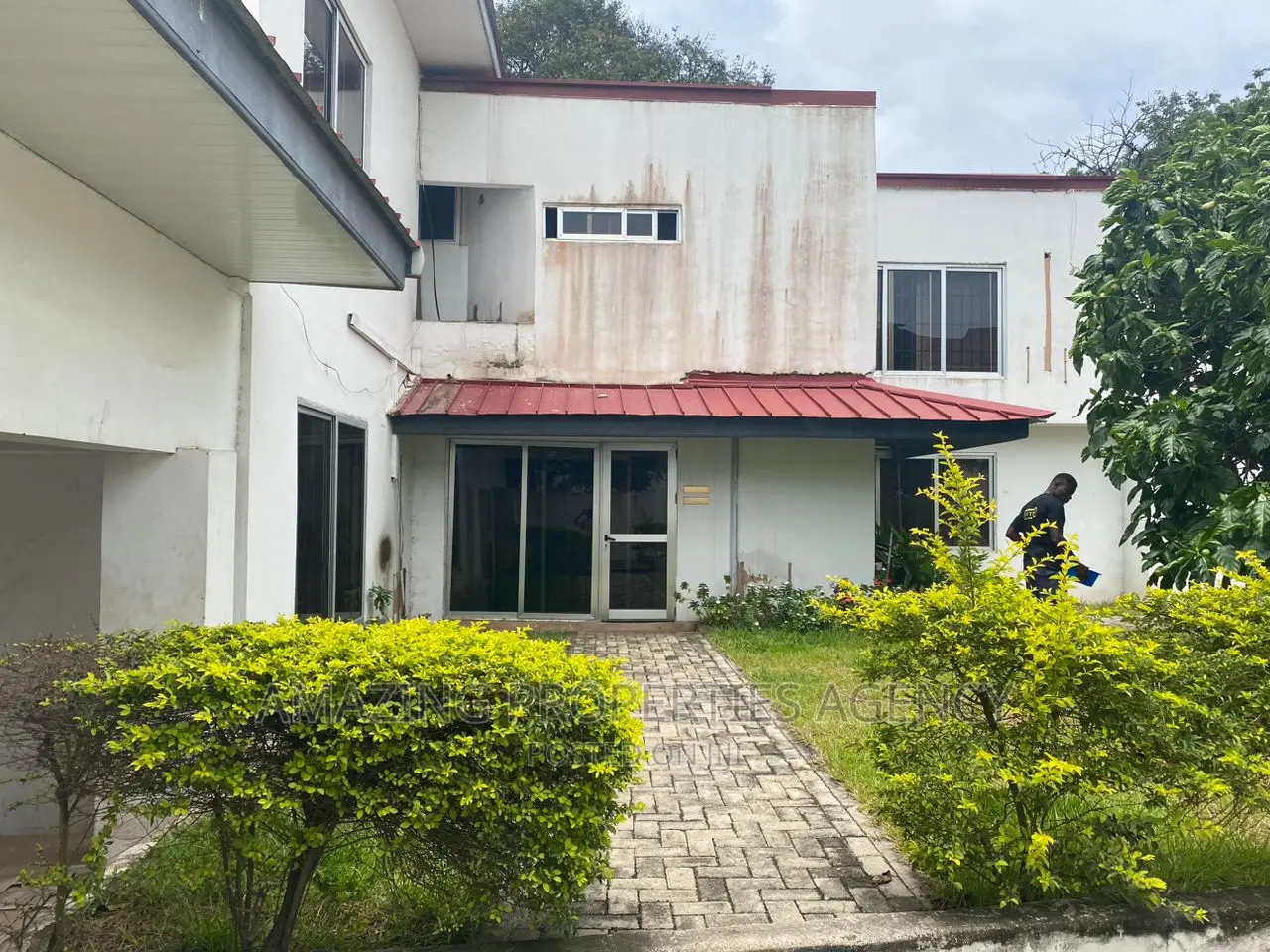 10bdrm House in West Ridge for sale in West Ridge