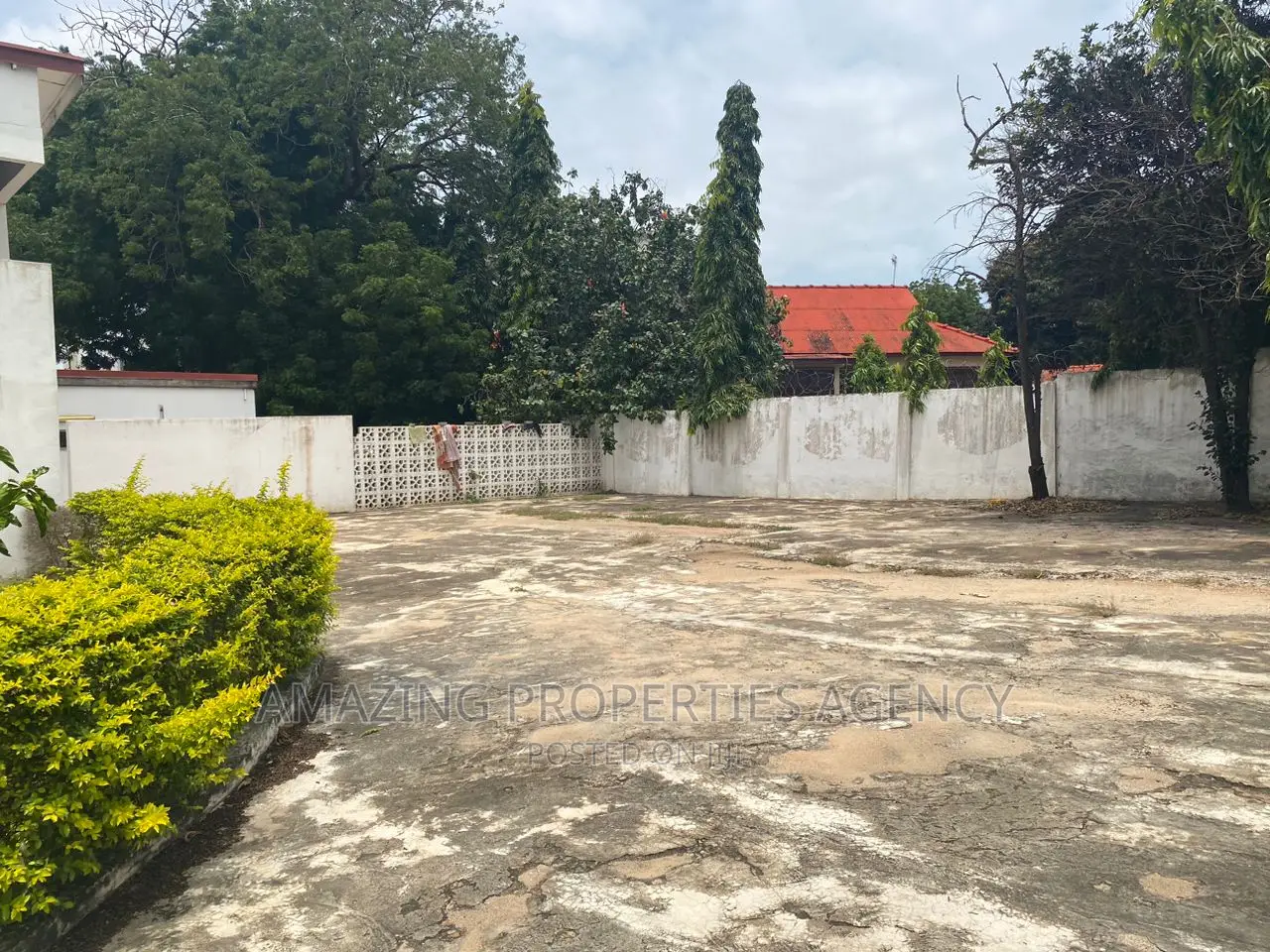 10bdrm House in West Ridge for sale in West Ridge