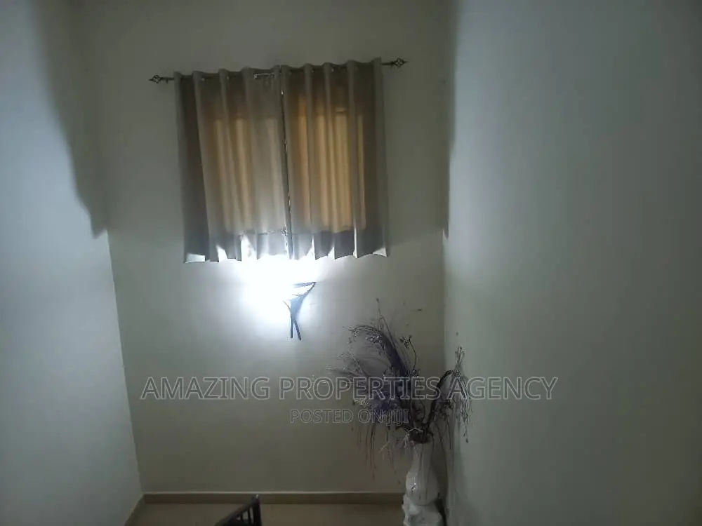 5bdrm House in Dzorwulu for sale in Dzorwulu