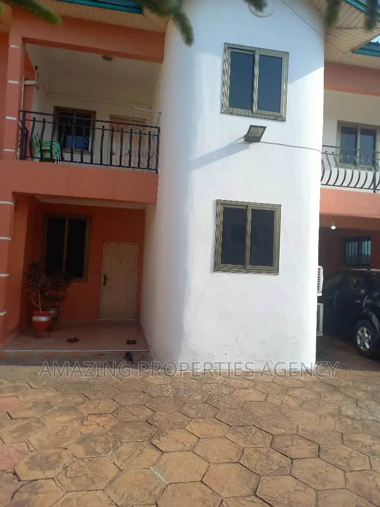 5bdrm House in Dzorwulu for sale in Dzorwulu