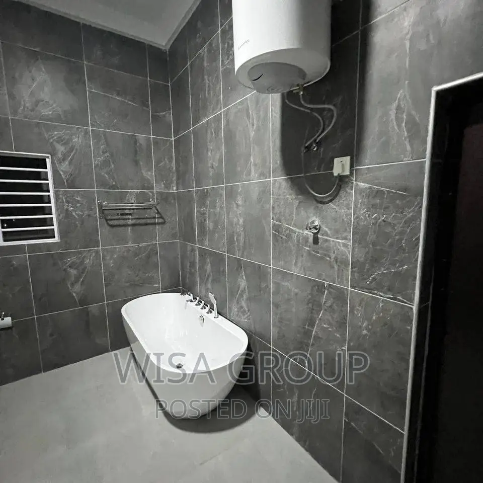 5bdrm Duplex in Wisa Groups, Achimota for sale in Achimota