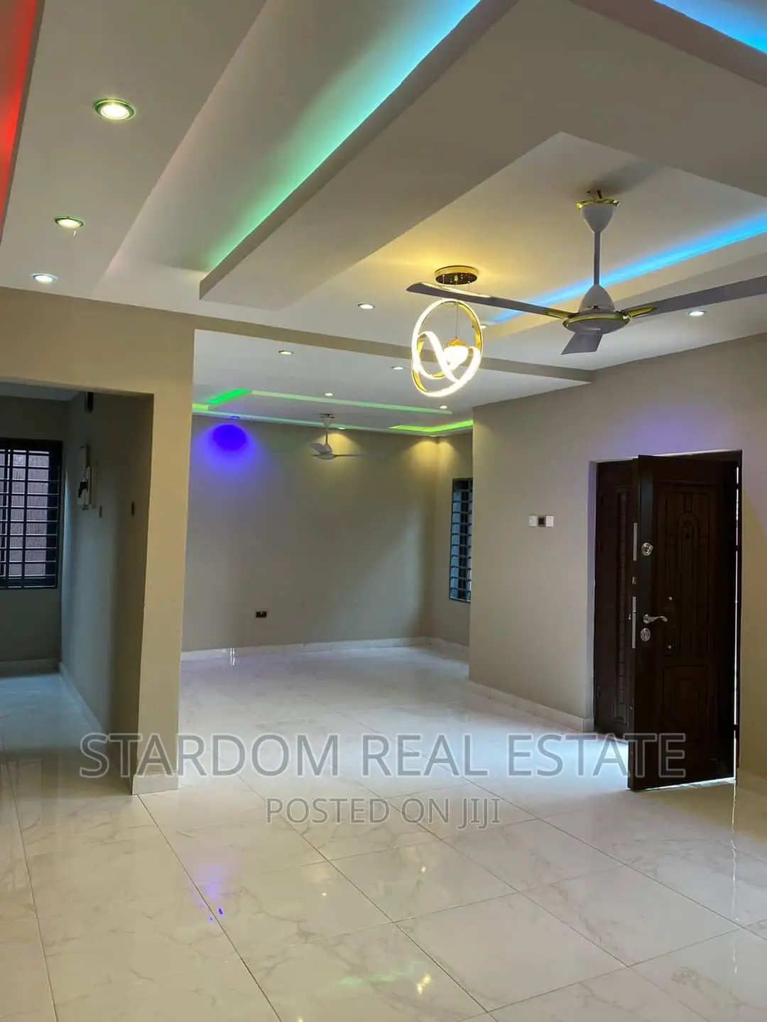 3bdrm Duplex in Kwabenya for sale in Kwabenya