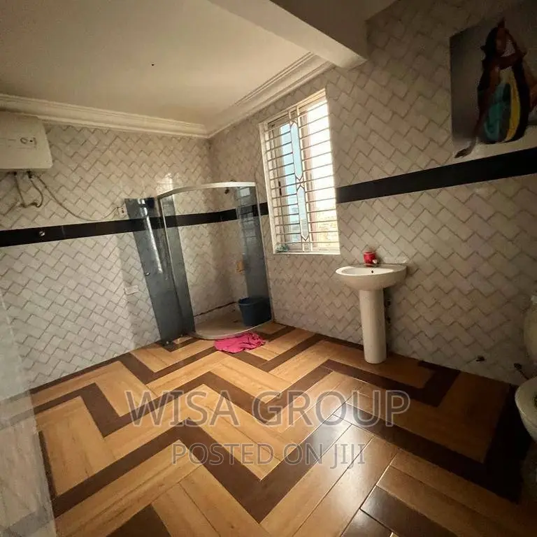 3bdrm Duplex in Wisa Groups, East Legon for rent in East Legon