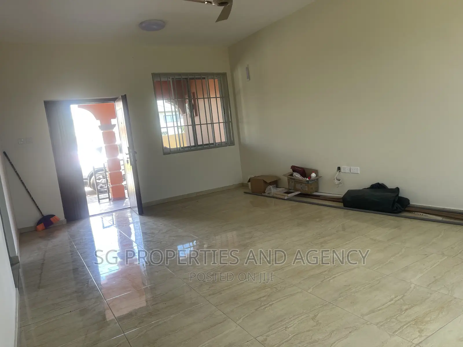 3bdrm Apartment in Sakumono, Spintex for rent in Spintex