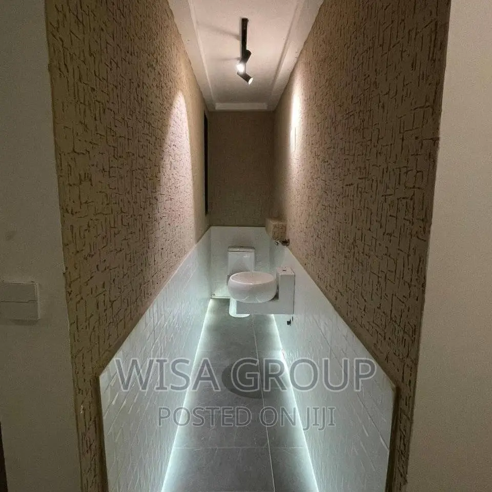 4bdrm Duplex in Wisa Groups, Accra Metropolitan for sale in Accra Metropolitan
