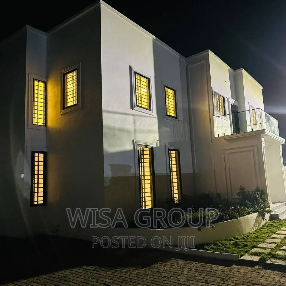 4bdrm Duplex in Wisa Groups, Accra Metropolitan for sale in Accra Metropolitan